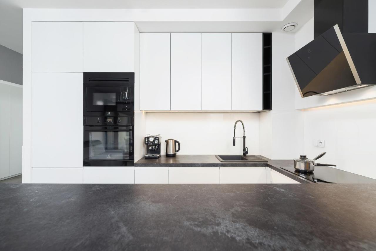 Apartments Harmonica Trynitarska By Noclegi Renters Cracovia Esterno foto