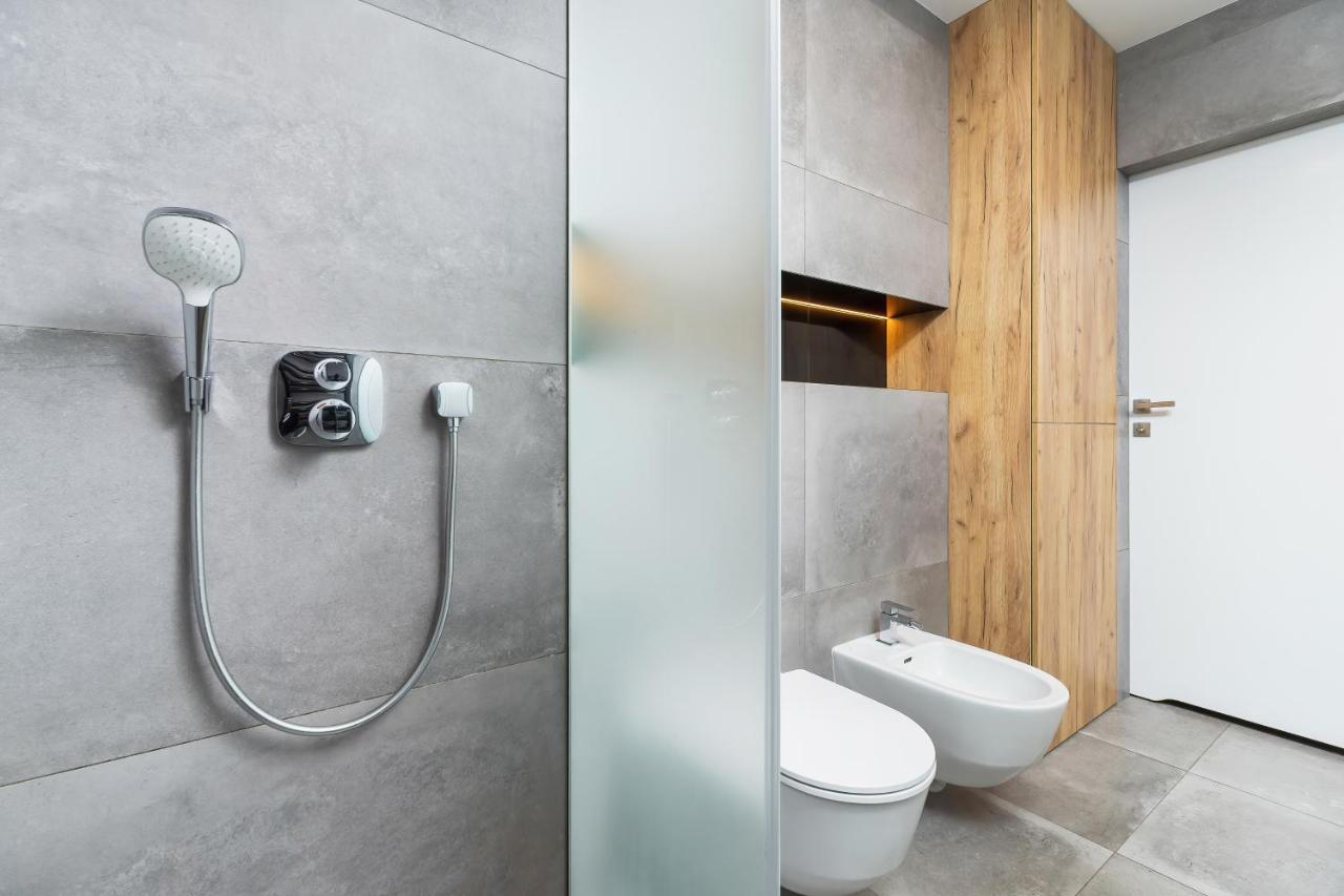 Apartments Harmonica Trynitarska By Noclegi Renters Cracovia Esterno foto