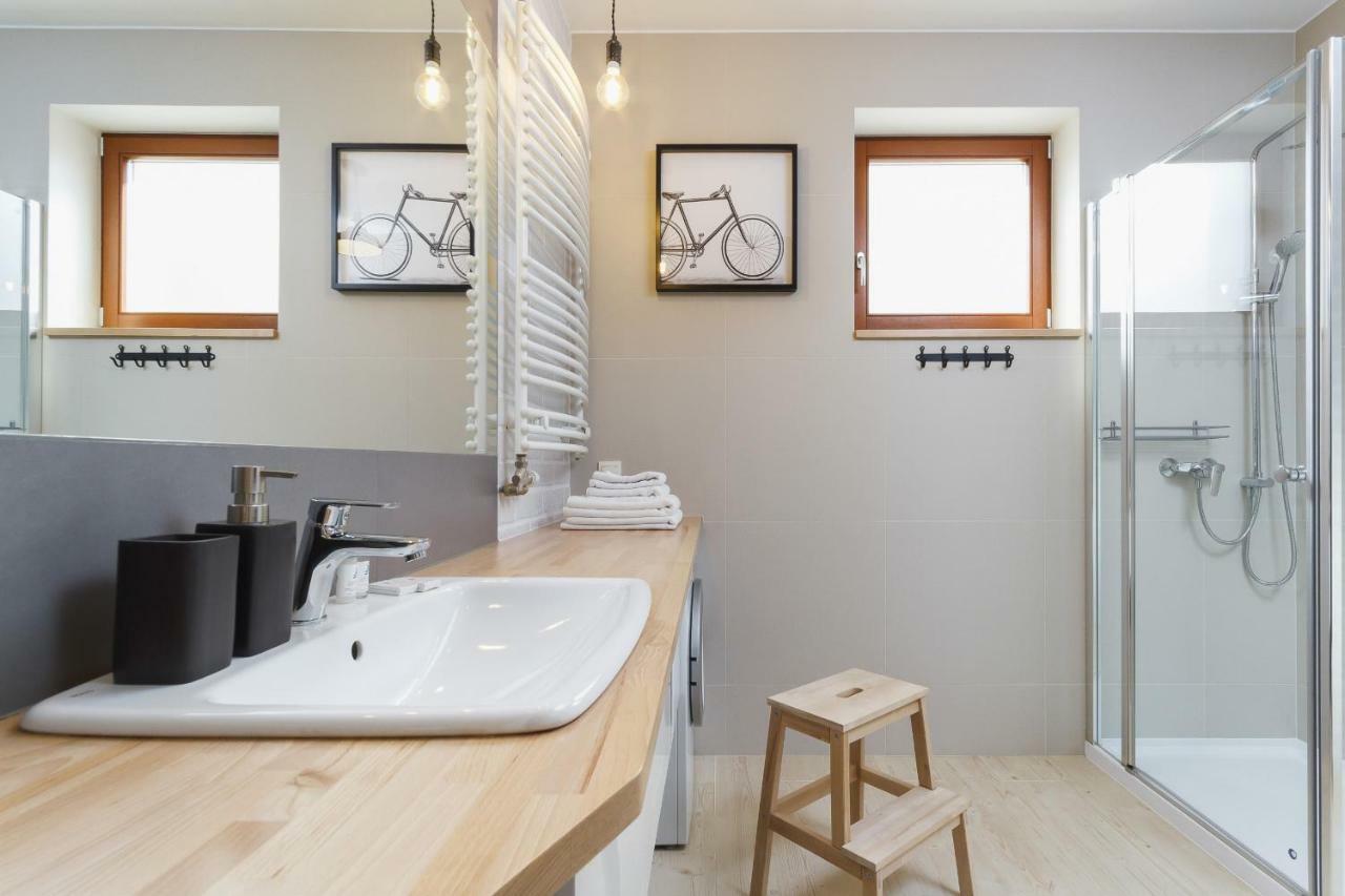 Apartments Harmonica Trynitarska By Noclegi Renters Cracovia Esterno foto