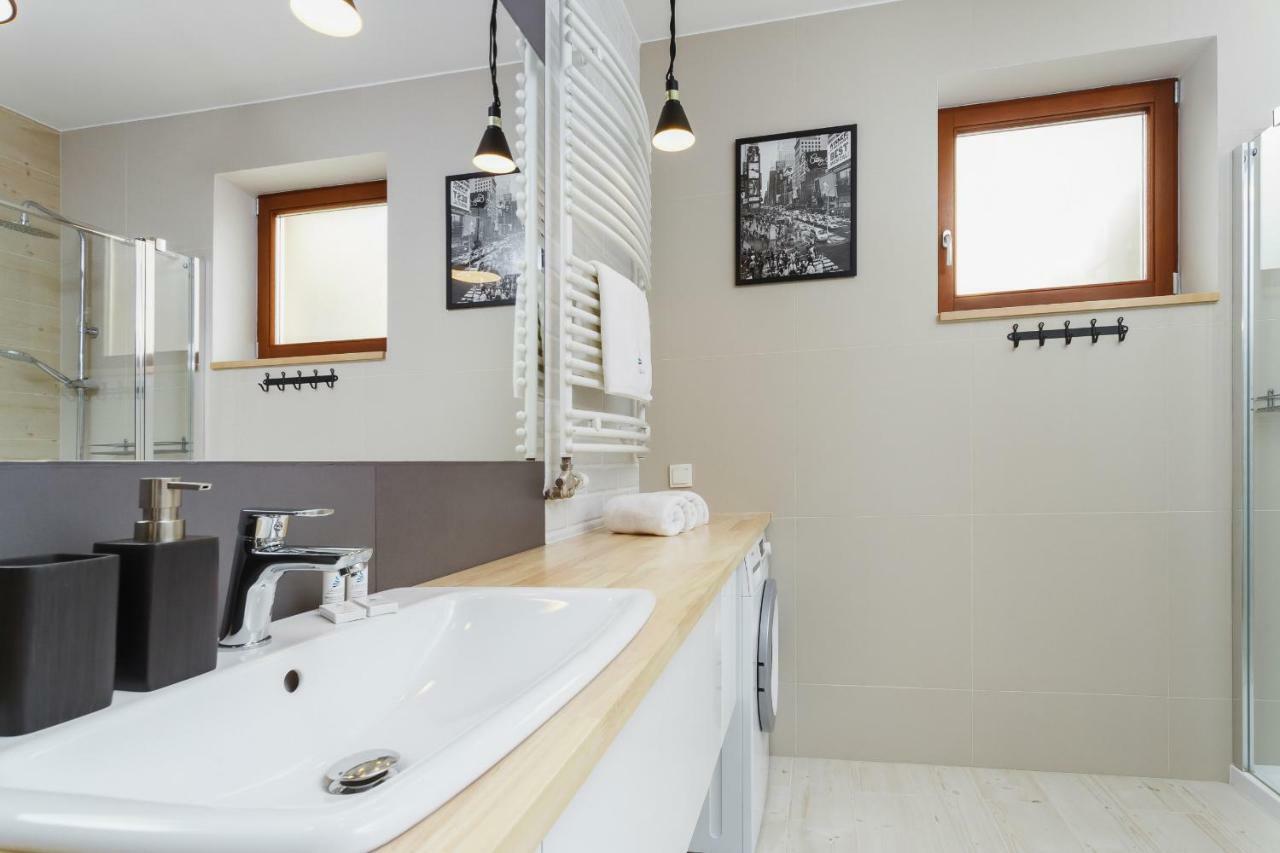 Apartments Harmonica Trynitarska By Noclegi Renters Cracovia Esterno foto