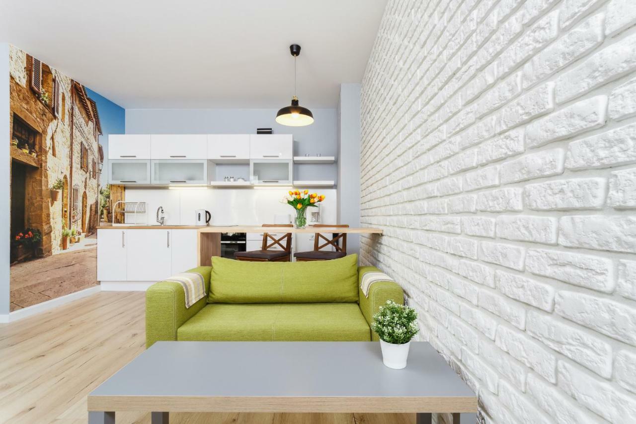 Apartments Harmonica Trynitarska By Noclegi Renters Cracovia Esterno foto